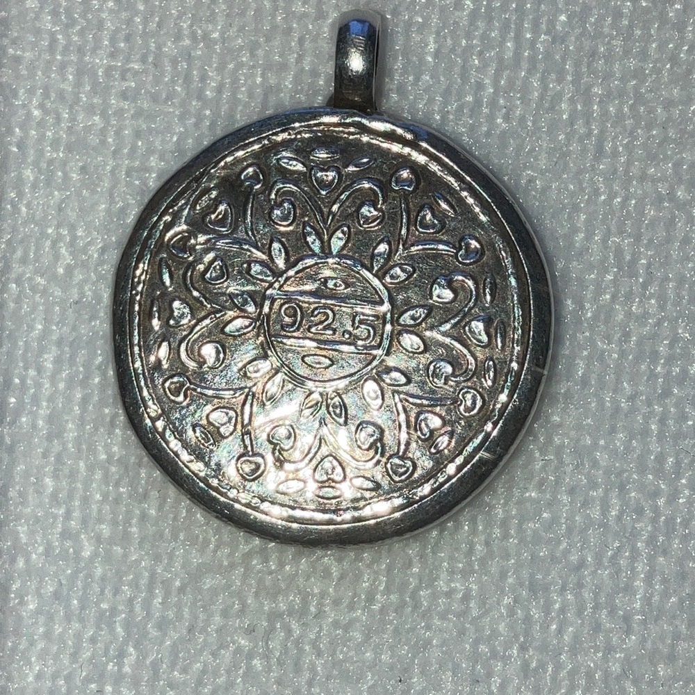 Root Chakra Pendant - Picture 3 of 9